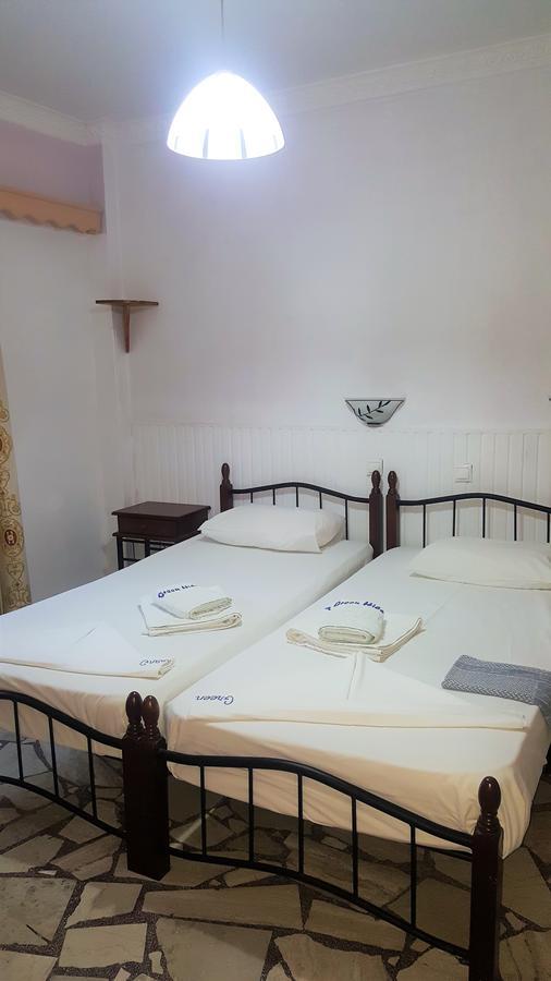 Green Hill Studios & Apartments كوكاري المظهر الخارجي الصورة